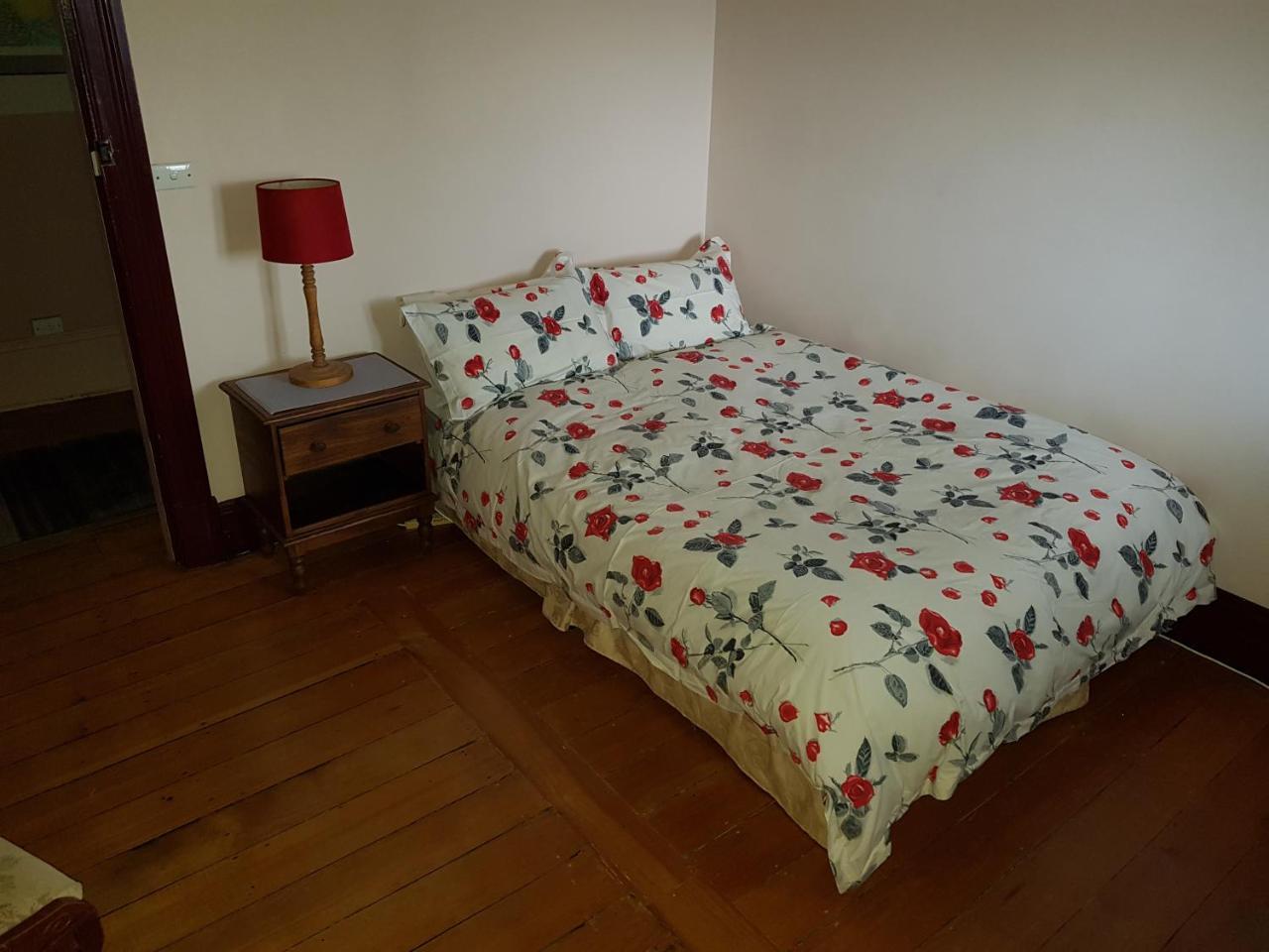 Holmhurst Guest House Μπάθερστ Εξωτερικό φωτογραφία