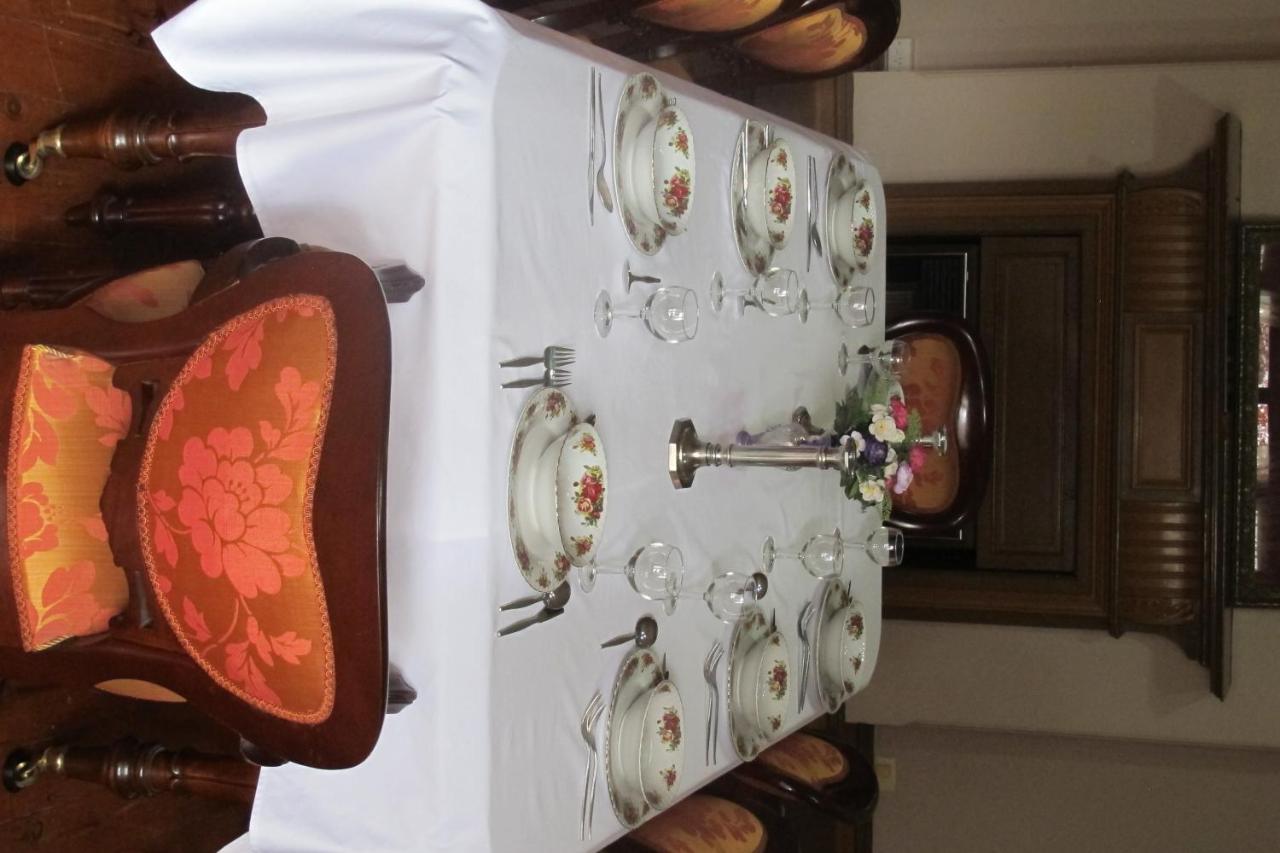 Holmhurst Guest House Μπάθερστ Εξωτερικό φωτογραφία