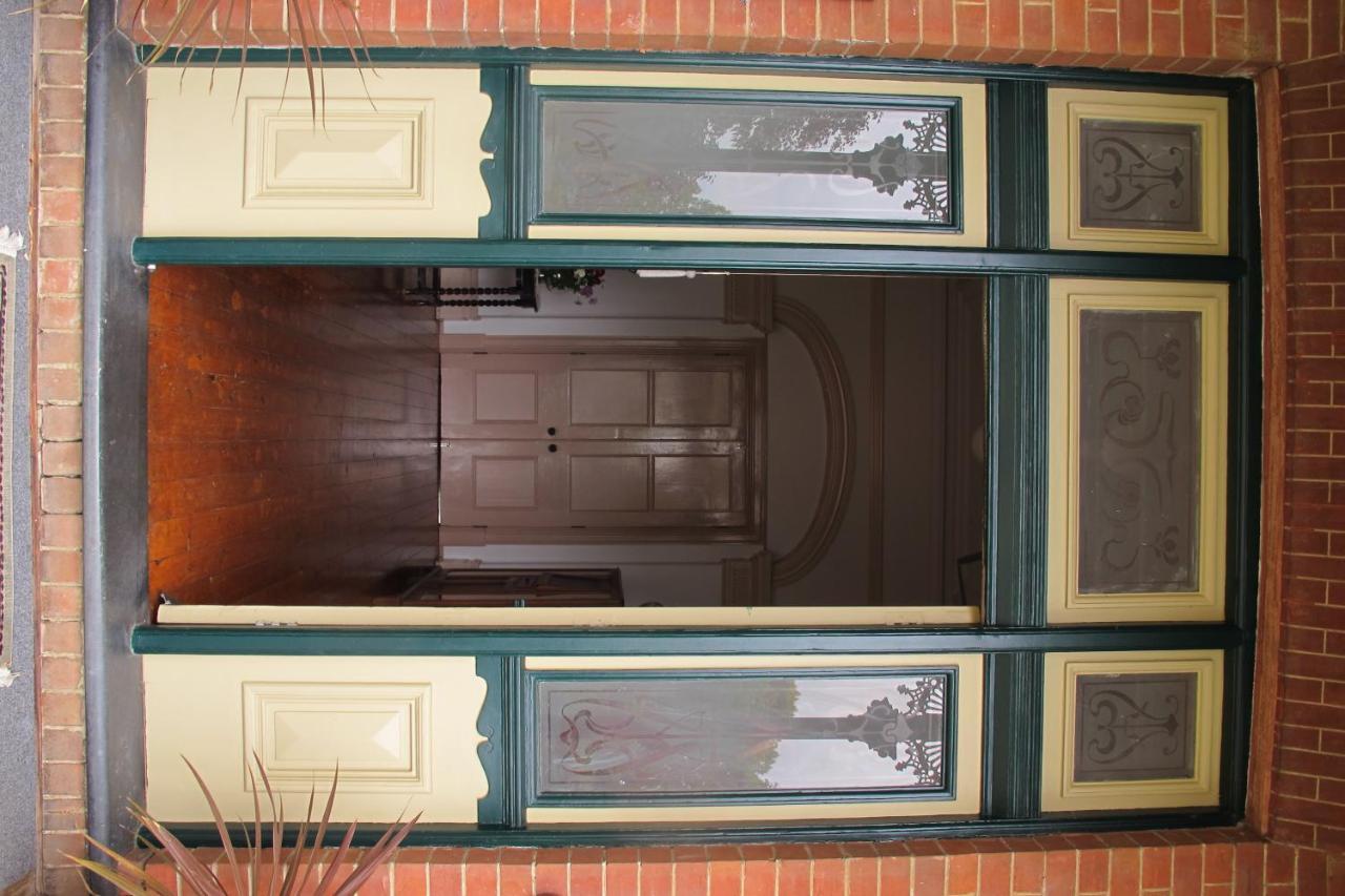Holmhurst Guest House Μπάθερστ Εξωτερικό φωτογραφία