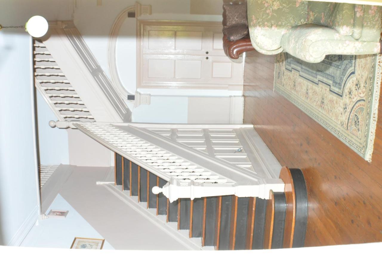 Holmhurst Guest House Μπάθερστ Εξωτερικό φωτογραφία